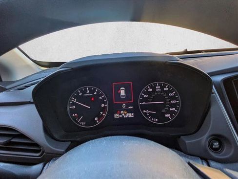 Used 2024 Subaru Crosstrek 2.0i Premium image 17