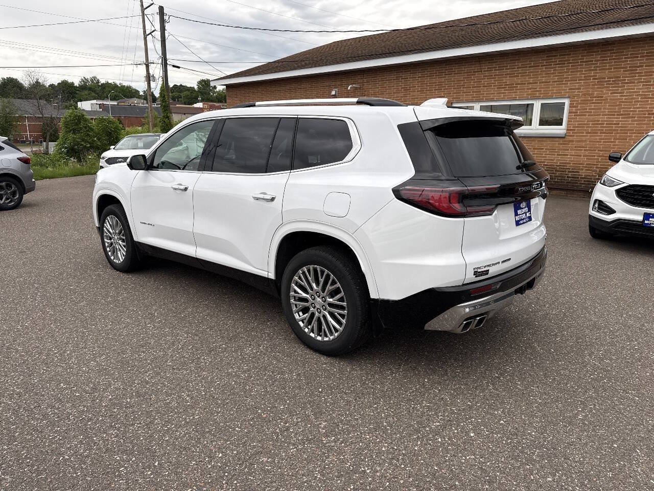 Used 2024 GMC Acadia Denali w/ LPO, Floor Liner Package AWD/4WD image 6
