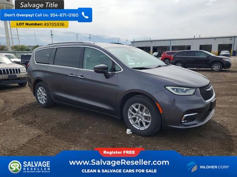 Used 2021 Chrysler Pacifica Touring-L image 5