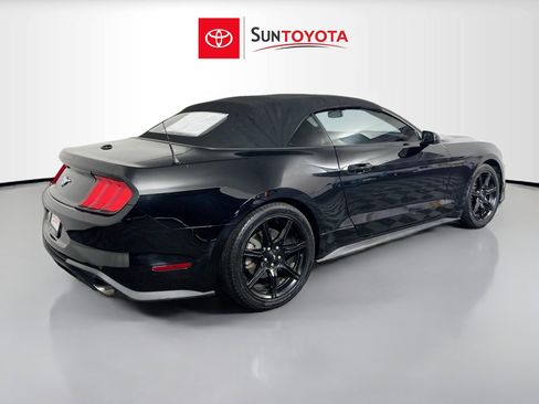 Used 2020 Ford Mustang Convertible w/ Equipment Group 101A image 4