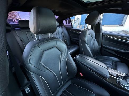 Used 2019 BMW 540i w/ Convenience Package RWD image 38