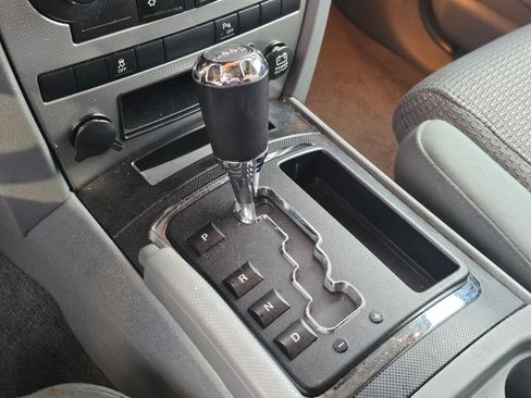 Used 2007 Jeep Commander Sport image 33