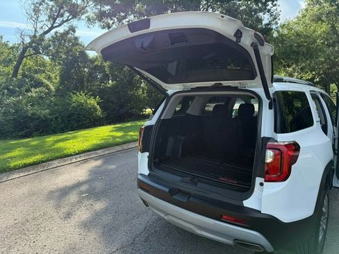 Used 2023 GMC Acadia SLE w/ Driver Convenience Package FWD image 33