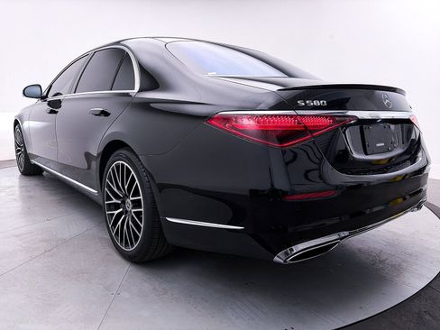 Used 2024 Mercedes-Benz S 580 4MATIC Sedan image 16