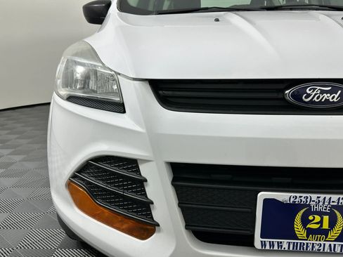 Used 2014 Ford Escape S FWD image 4