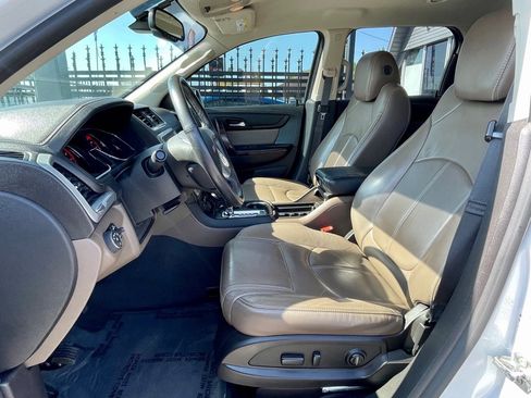 Used 2017 GMC Acadia Limited SLT image 12