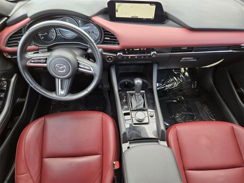 Used 2021 MAZDA MAZDA3 Premium Plus image 26