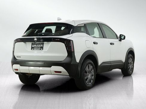 Used 2025 Nissan Kicks S FWD image 5
