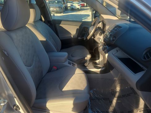 Used 2012 Toyota RAV4 4WD image 18