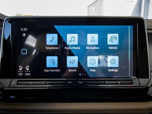 New 2026 Volkswagen Atlas Cross Sport SEL R-Line AWD/4WD image 45