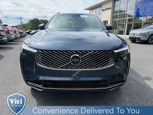 New 2026 Volvo XC90 B6 Plus w/ Protection Package Premier image 3