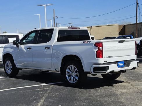 Used 2019 Chevrolet Silverado 1500 Custom w/ Custom Convenience Package image 9