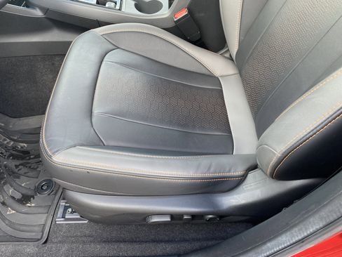 Used 2025 Subaru Crosstrek 2.5i Limited w/ Crosstrek Mirror Package image 15