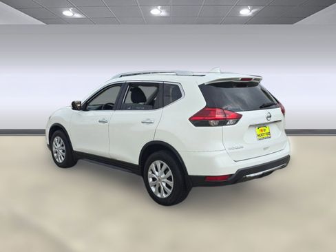 Used 2017 Nissan Rogue S w/ Appearance Package image 3