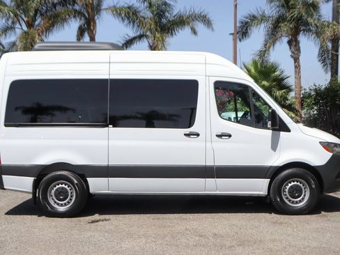 Used 2024 Mercedes-Benz Sprinter 2500 image 9