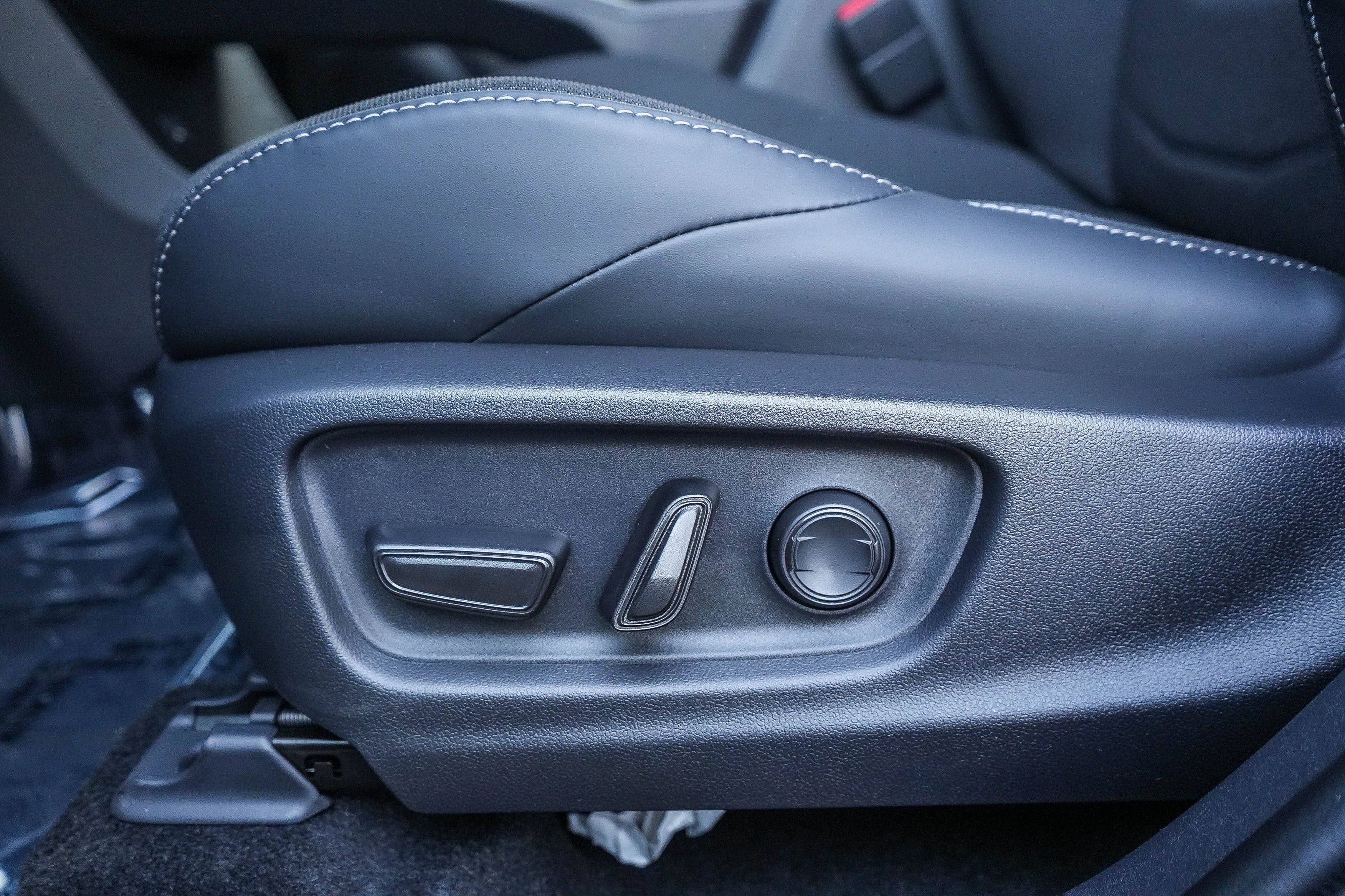 New 2026 Toyota C-HR AWD/4WD image 22