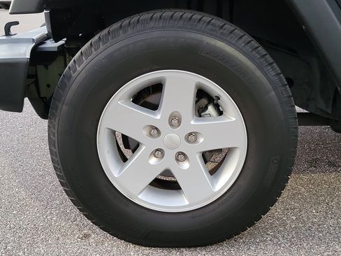 Used 2017 Jeep Wrangler Unlimited Sport w/ Quick Order Package 24S image 10