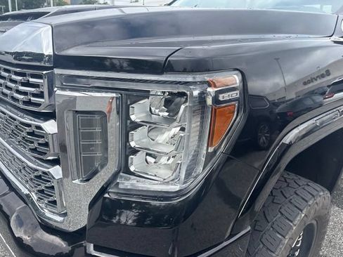 Used 2020 GMC Sierra 2500 Denali w/ Denali Ultimate Package AWD/4WD image 16