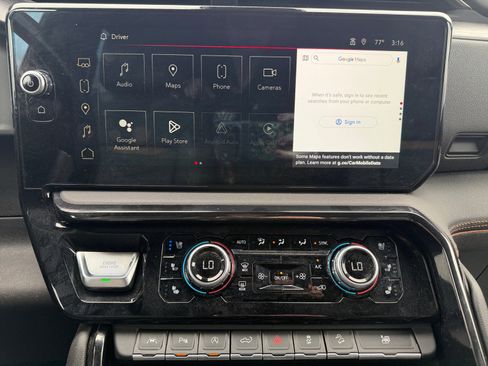 Used 2023 GMC Sierra 1500 AT4 w/ Technology Package AWD/4WD image 16