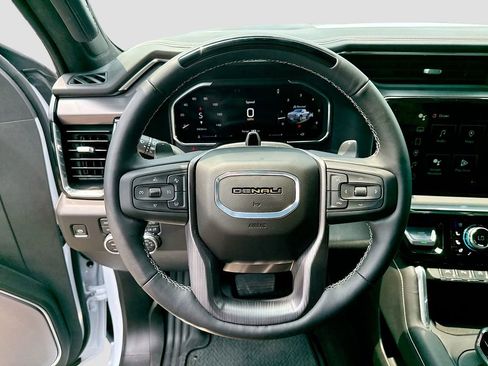 Used 2026 GMC Sierra 1500 Denali Ultimate AWD/4WD image 14