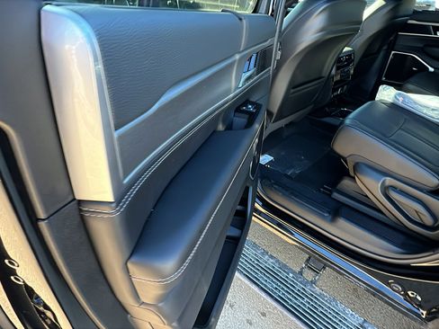 New 2026 Jeep Grand Wagoneer Limited AWD/4WD image 19