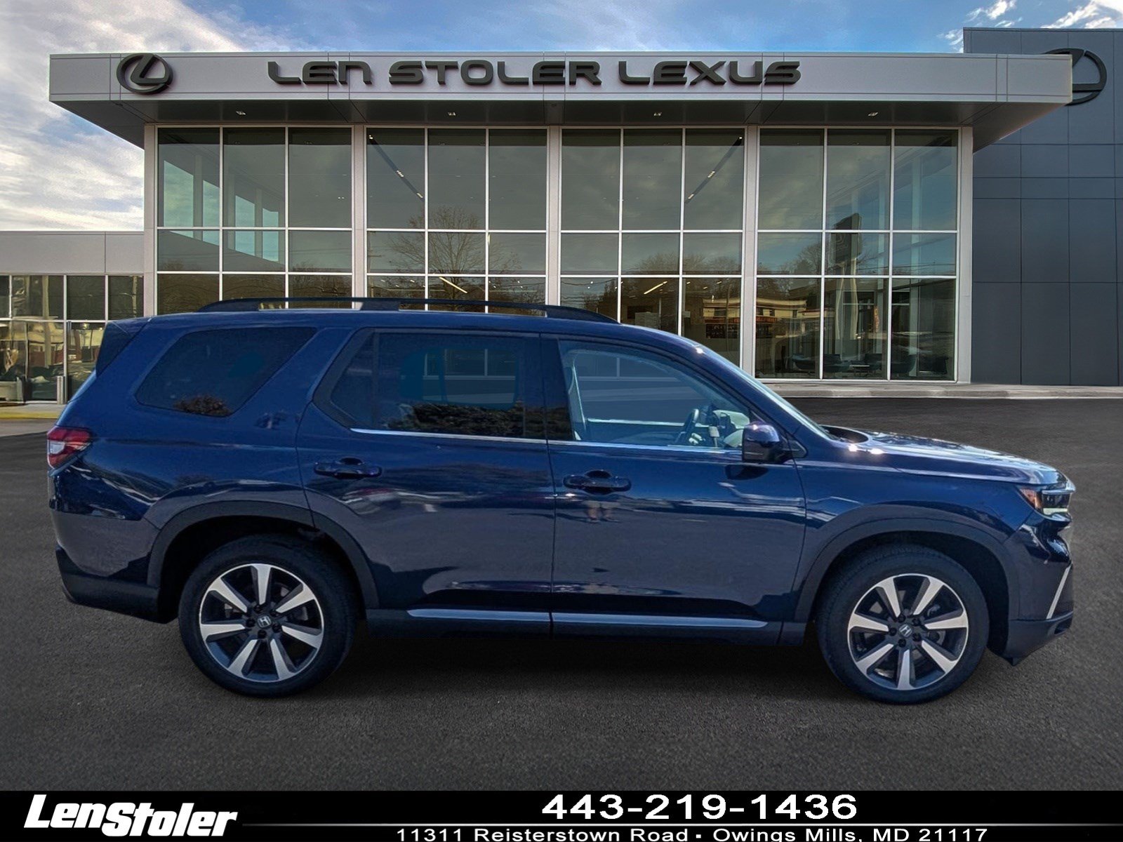 Used 2023 Honda Pilot Elite image 2