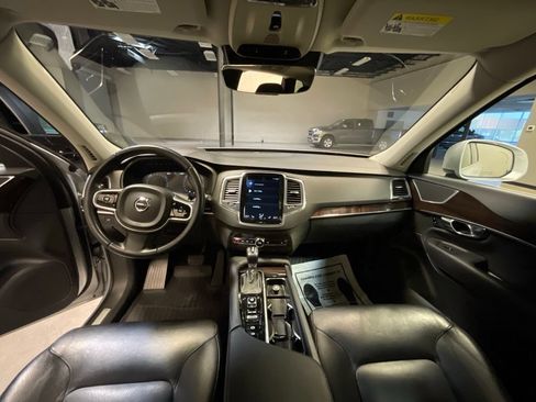 Used 2019 Volvo XC90 T6 Momentum w/ Advanced Package AWD/4WD image 8