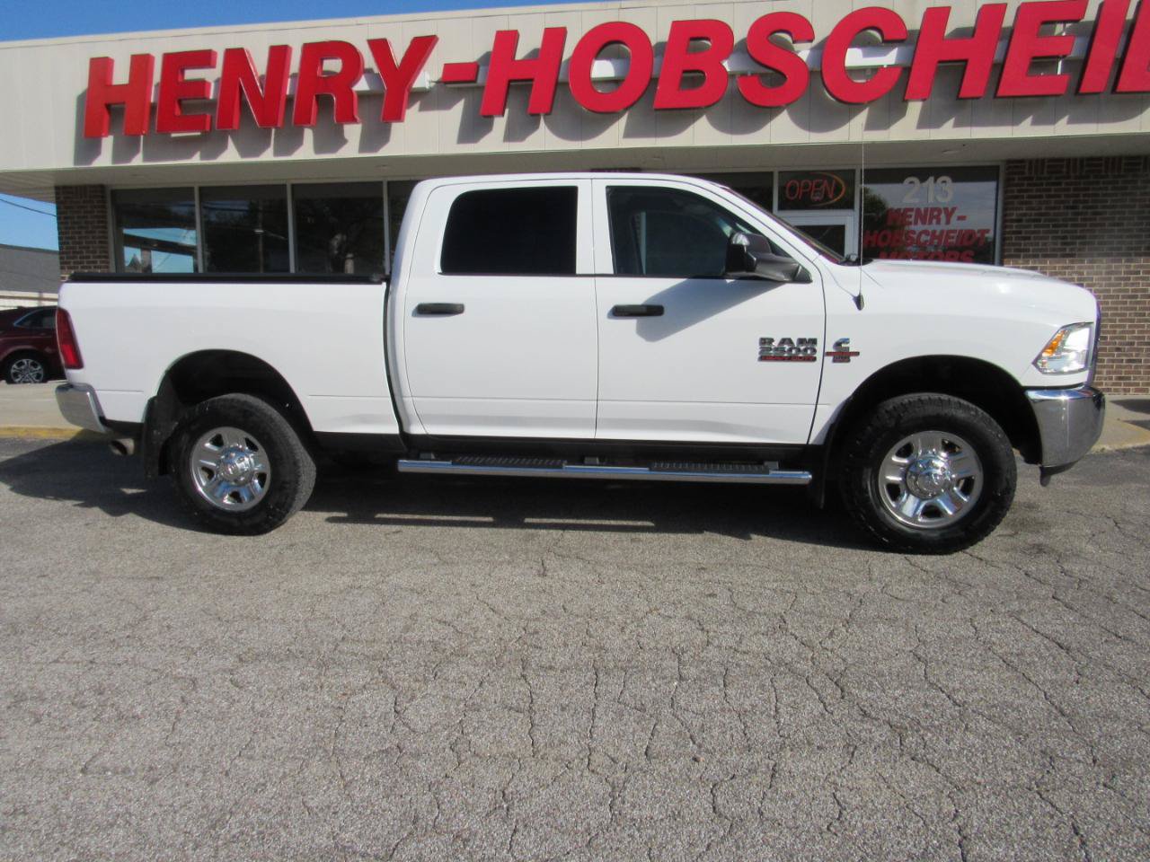 Used 2015 RAM 2500 Tradesman w/ Chrome Appearance Group AWD/4WD image 9