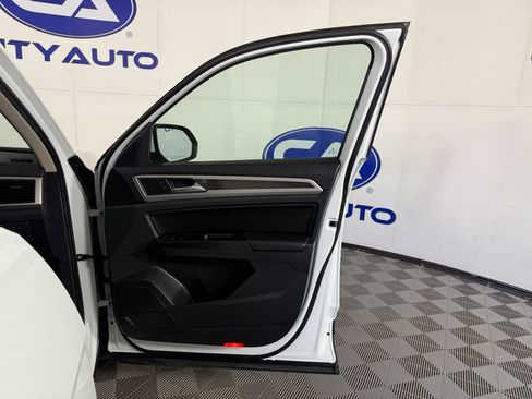 Used 2019 Volkswagen Atlas SE image 12