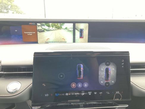 New 2025 Lincoln Nautilus Reserve image 26