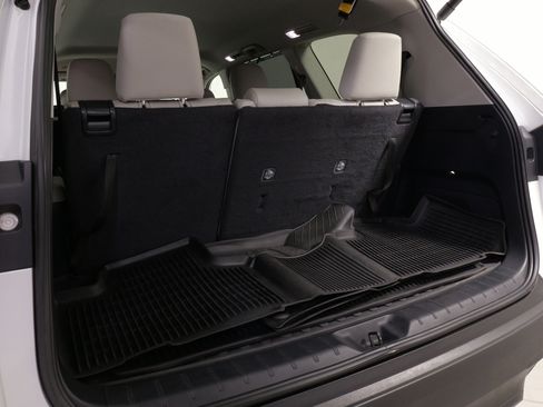 Used 2024 Toyota Grand Highlander XLE image 53