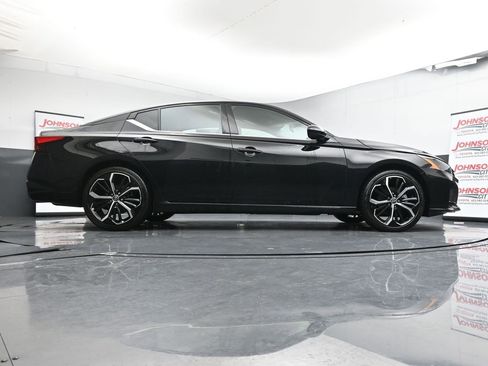 Used 2023 Nissan Altima 2.5 SR image 42