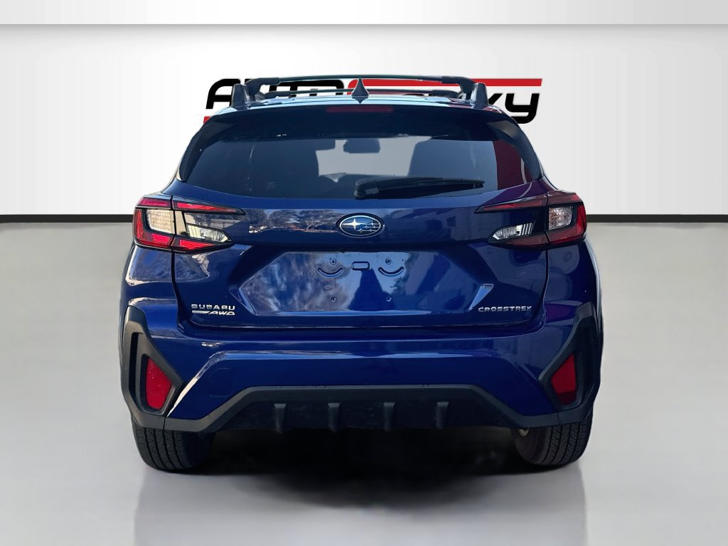 Used 2025 Subaru Crosstrek 2.5i Premium AWD/4WD image 6