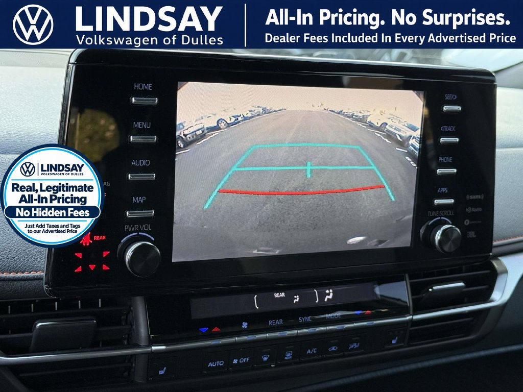 Used 2022 Toyota Sienna XSE w/ XSE Plus Package FWD image 22