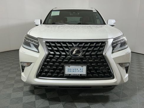 Used 2022 Lexus GX 460 Premium w/ Premium Package AWD/4WD image 3