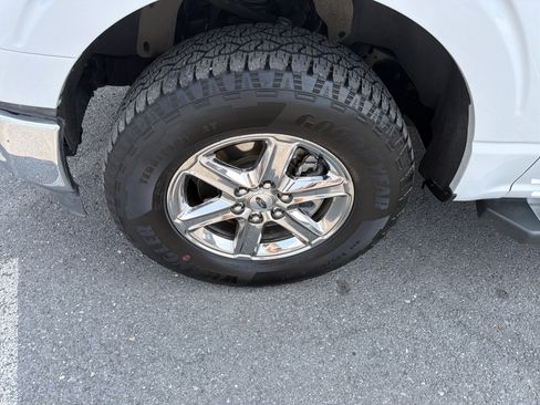 Used 2025 Ford F150 XLT w/ Equipment Group 301A Standard AWD/4WD image 11