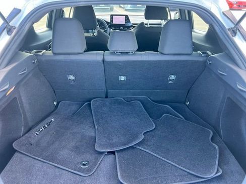 Used 2019 Toyota C-HR LE image 33