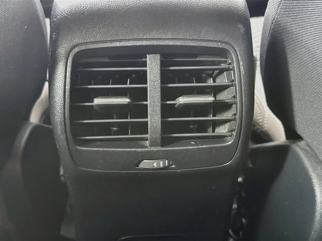 Used 2020 Ford Escape SE FWD image 29