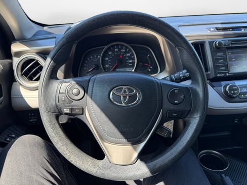 Used 2015 Toyota RAV4 XLE AWD/4WD image 13