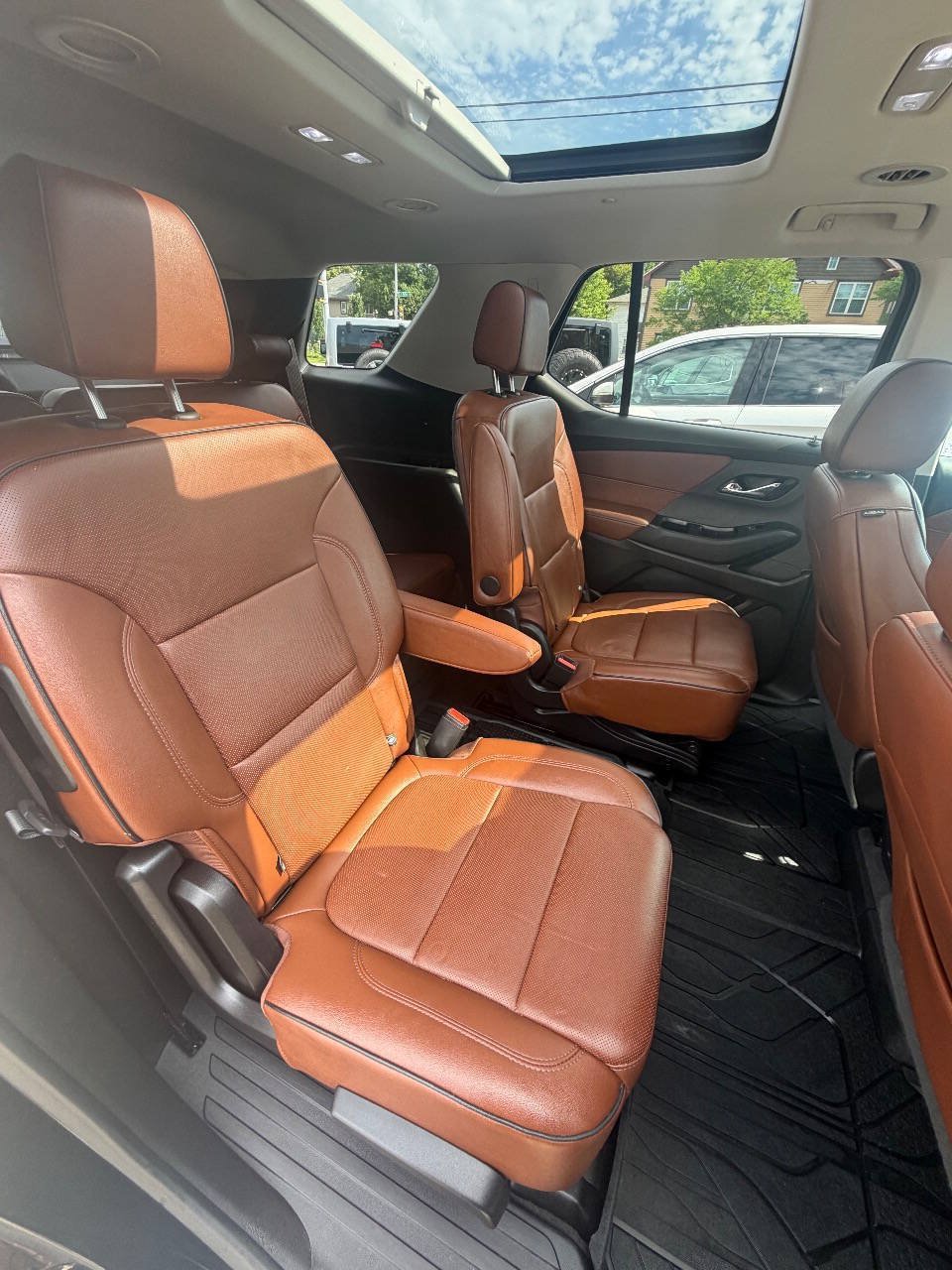 Used 2019 Chevrolet Traverse High Country w/ LPO, Floor Liner Package AWD/4WD image 38