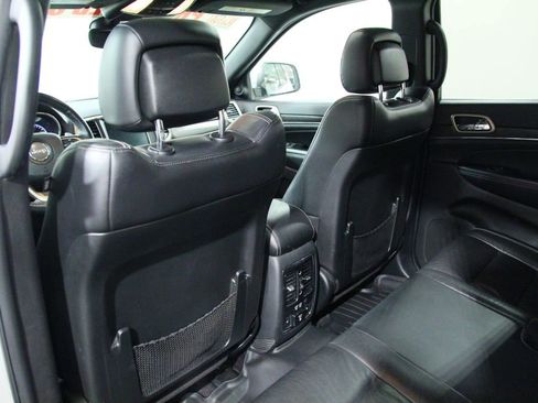 Used 2017 Jeep Grand Cherokee Limited AWD/4WD image 27