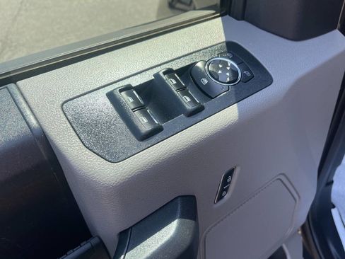 Used 2015 Ford F150 XL w/ Equipment Group 101A Mid AWD/4WD image 17