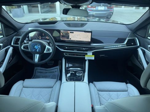New 2026 BMW X6 xDrive40i w/ Climate Comfort Package image 18