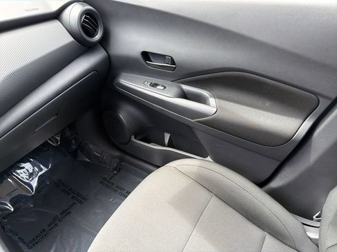Certified 2025 Nissan Kicks Play S FWD image 28