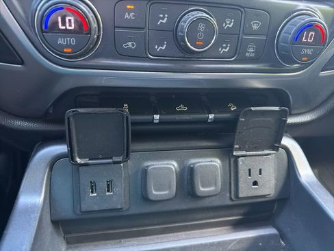 Used 2018 Chevrolet Silverado 1500 LT w/ All Star Edition image 24