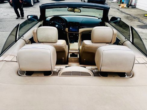 Used 2003 BMW 325Ci Convertible image 12