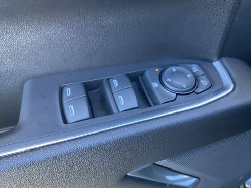 Used 2022 Chevrolet Silverado 1500 LT Trail Boss image 13