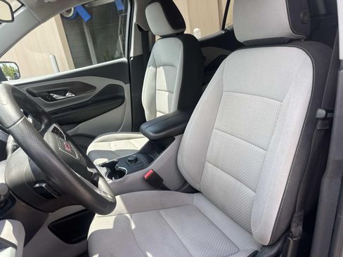 Used 2024 GMC Terrain SLE FWD image 16