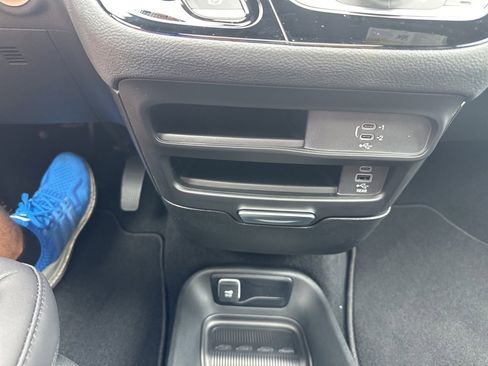 New 2026 Chrysler Pacifica Select image 69