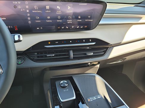 New 2026 Buick Enclave Preferred image 32